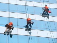 /album/algunas-fotos/limpieza-de-vidrios-en-altura-jpg1/